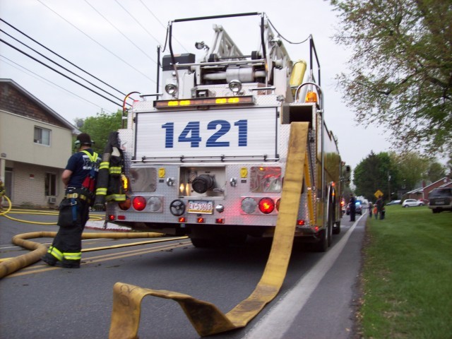 Truck providing the water supply line to Engine 5312